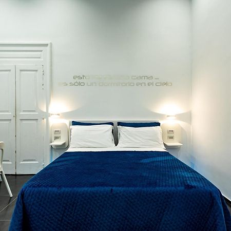 Bed and Breakfast Skyhouse Chiatamone Neapel Exterior foto