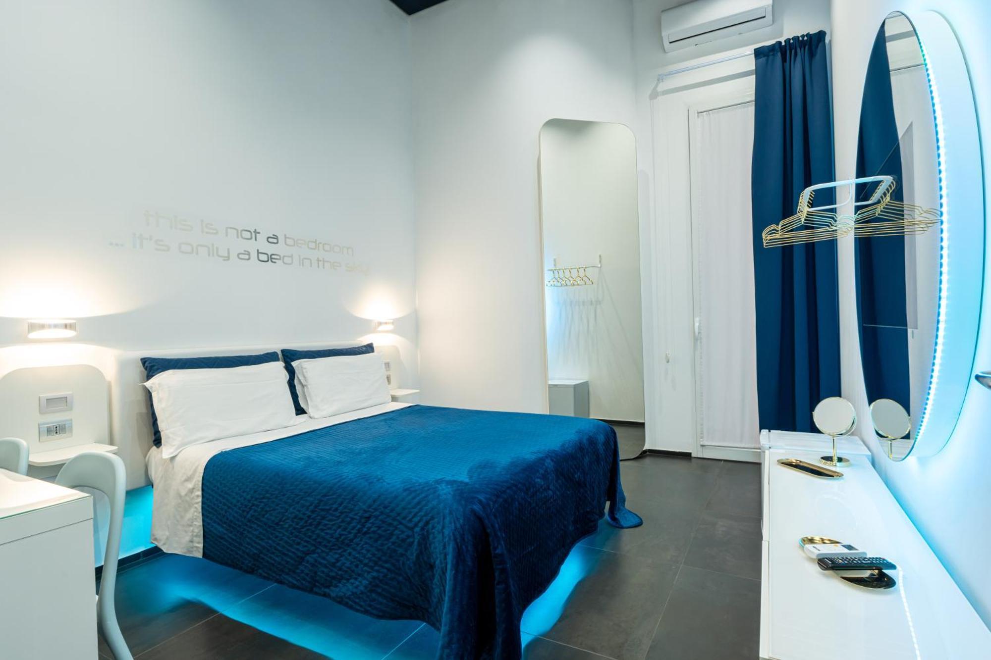 Bed and Breakfast Skyhouse Chiatamone Neapel Exterior foto